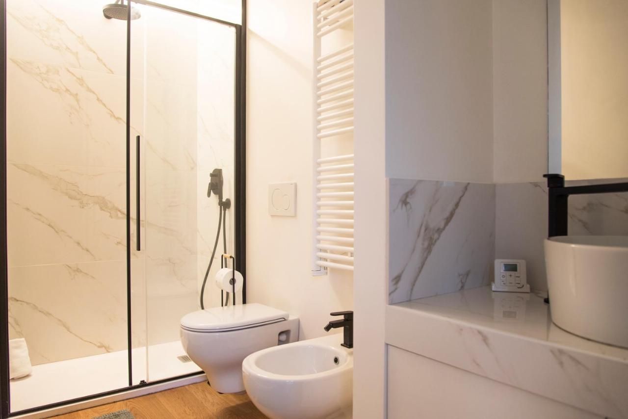 Youhosty - Lambro12 Milan Bagian luar foto